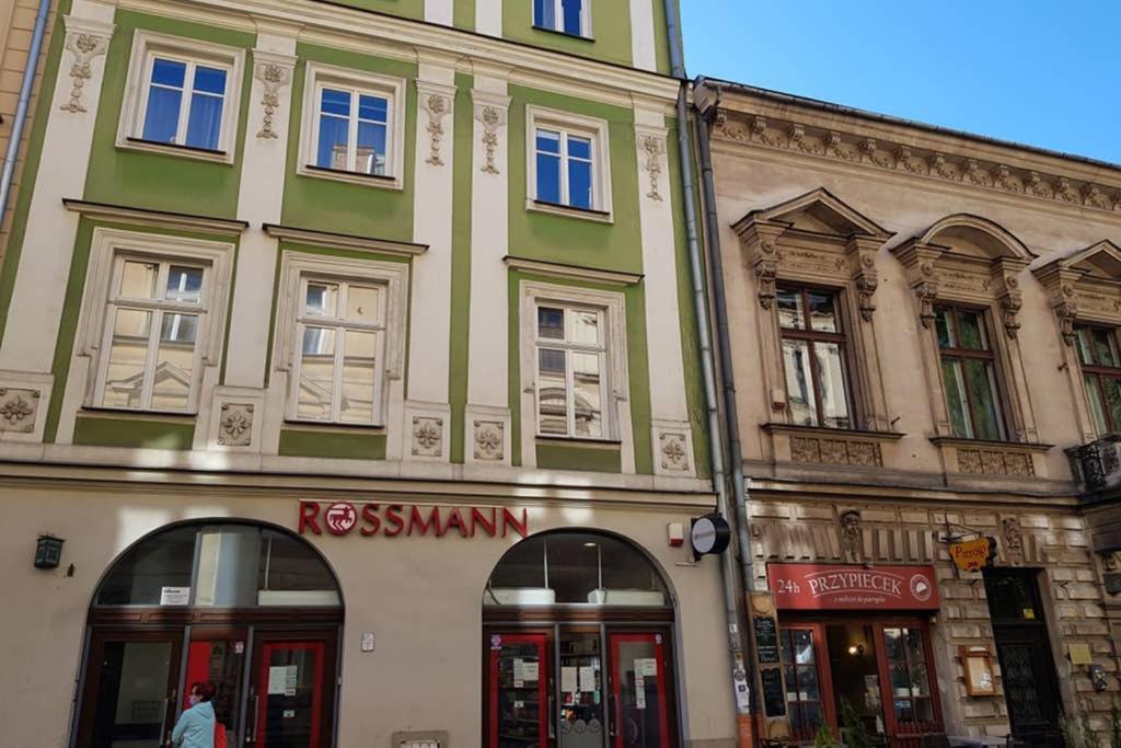 Cozy Modern Studio Green Apartment In Old Town クラクフ エクステリア 写真
